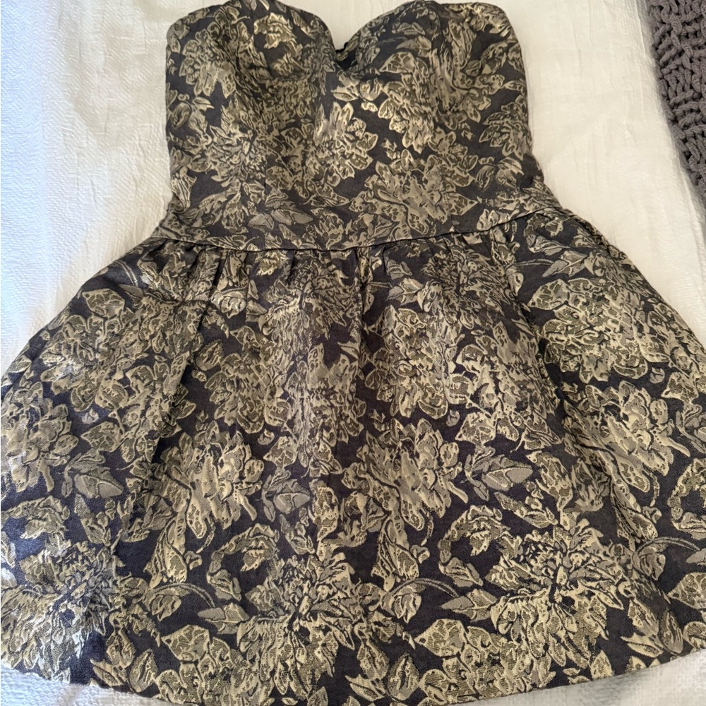 Forever 21 Black and Gold Floral Mini Dress